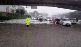 暴雨車庫爆料視頻大全