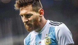 梅西最新爆料足球,足球場上的傳奇瞬間與幕后故事